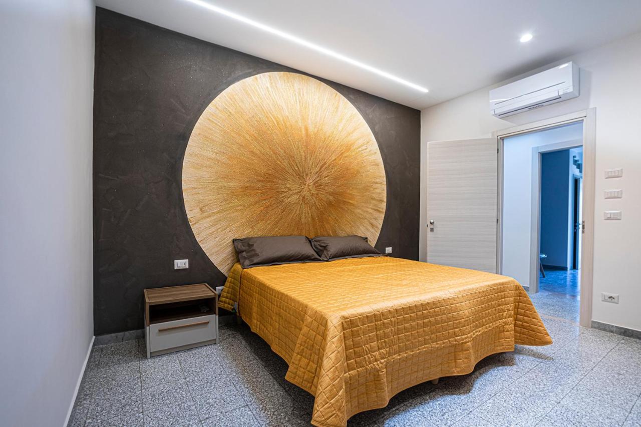 מלון מולה די בארי Mola'S Square House מראה חיצוני תמונה
