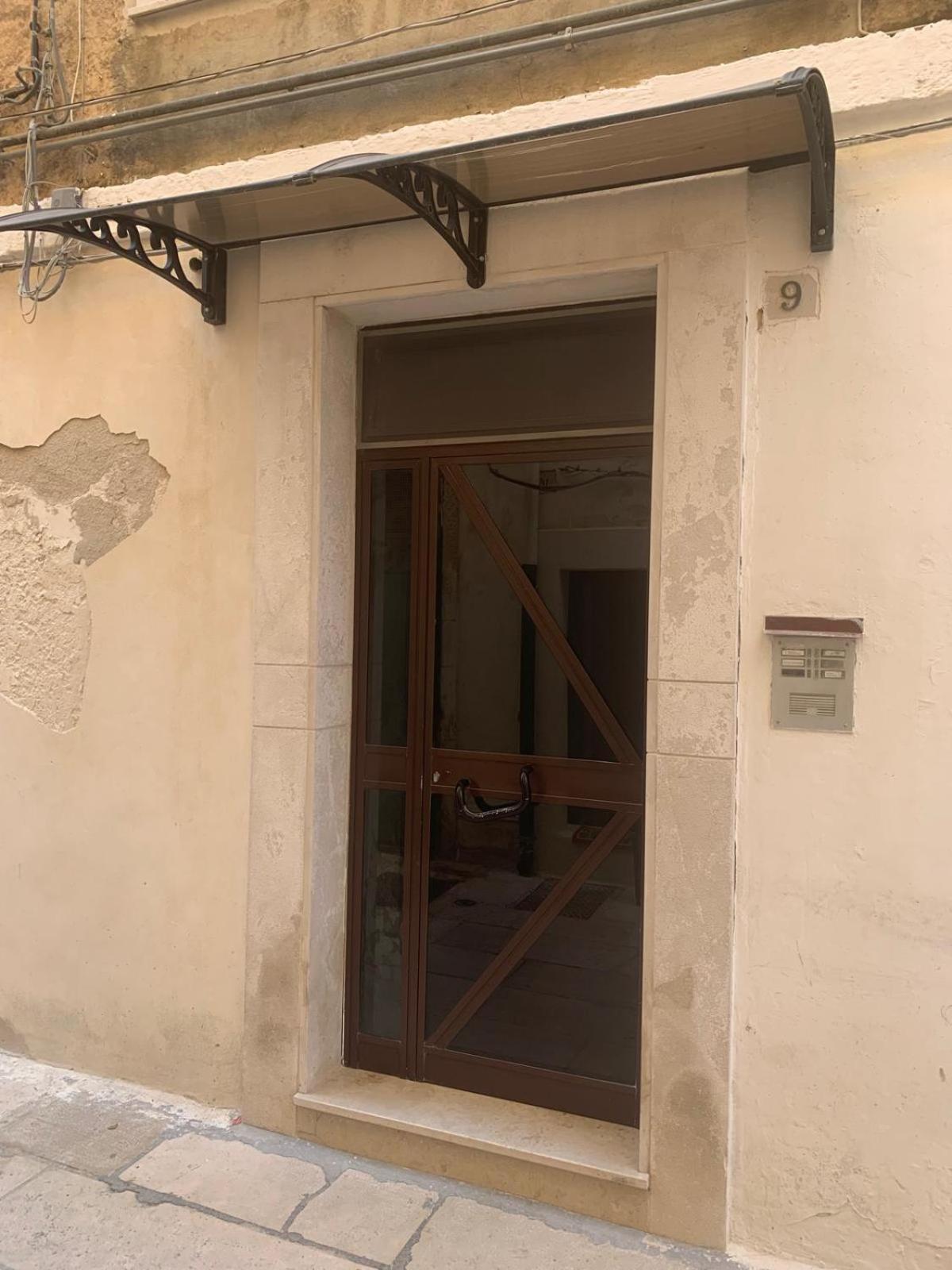 מלון מולה די בארי Mola'S Square House מראה חיצוני תמונה